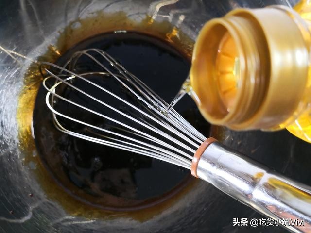 无蔗糖黑芝麻月饼做法,黑糖流心月饼的制作过程