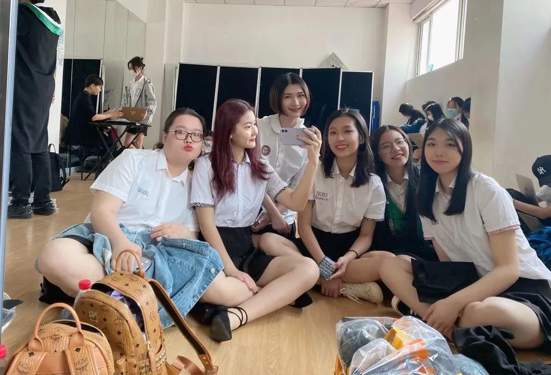 转新学校不适应,读了国际学校反而很迷茫
