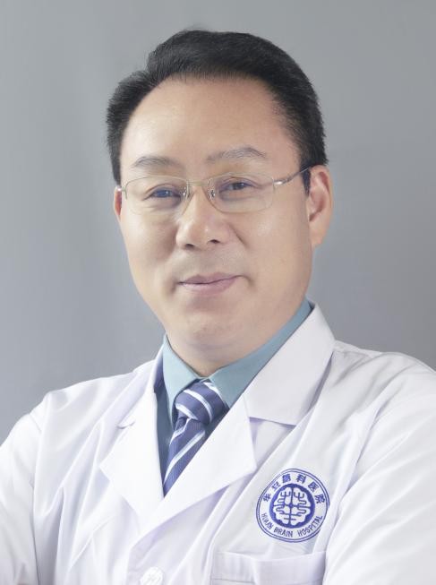 植物人昏迷促醒医院哪家好,华安脑科医院昏迷病人促醒