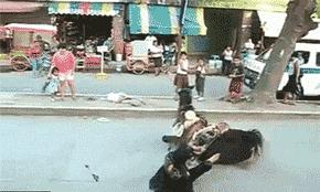 “哎……我怎么有点晕啊？”哈哈哈哈哈让人笑岔气的45个搞笑动图