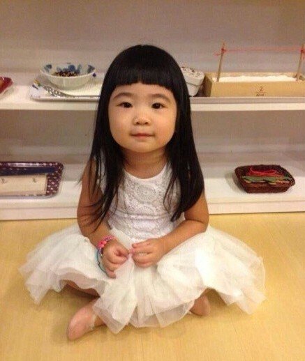 曹格女儿长大后的样子,曹格女儿逆袭瓜子脸