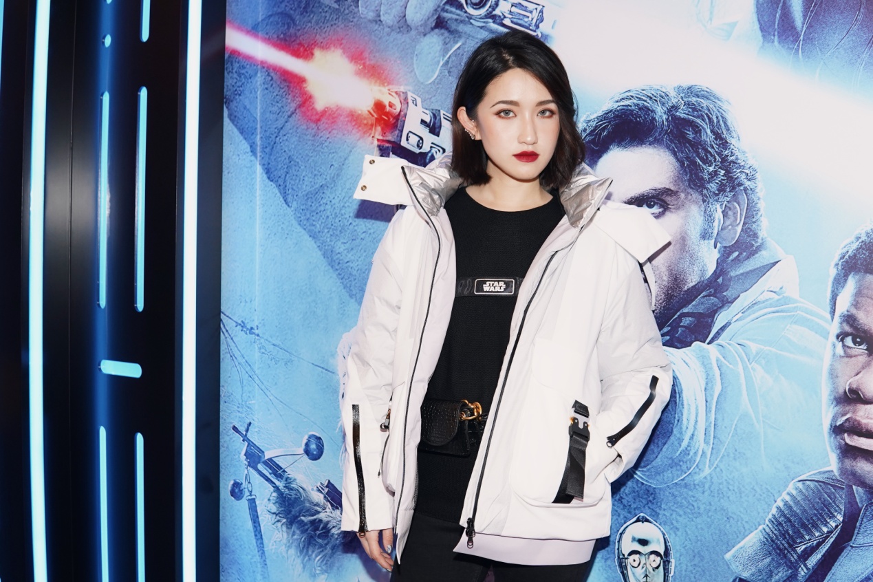 波司登2020杨幂同款工装,波司登羽绒服抖森款
