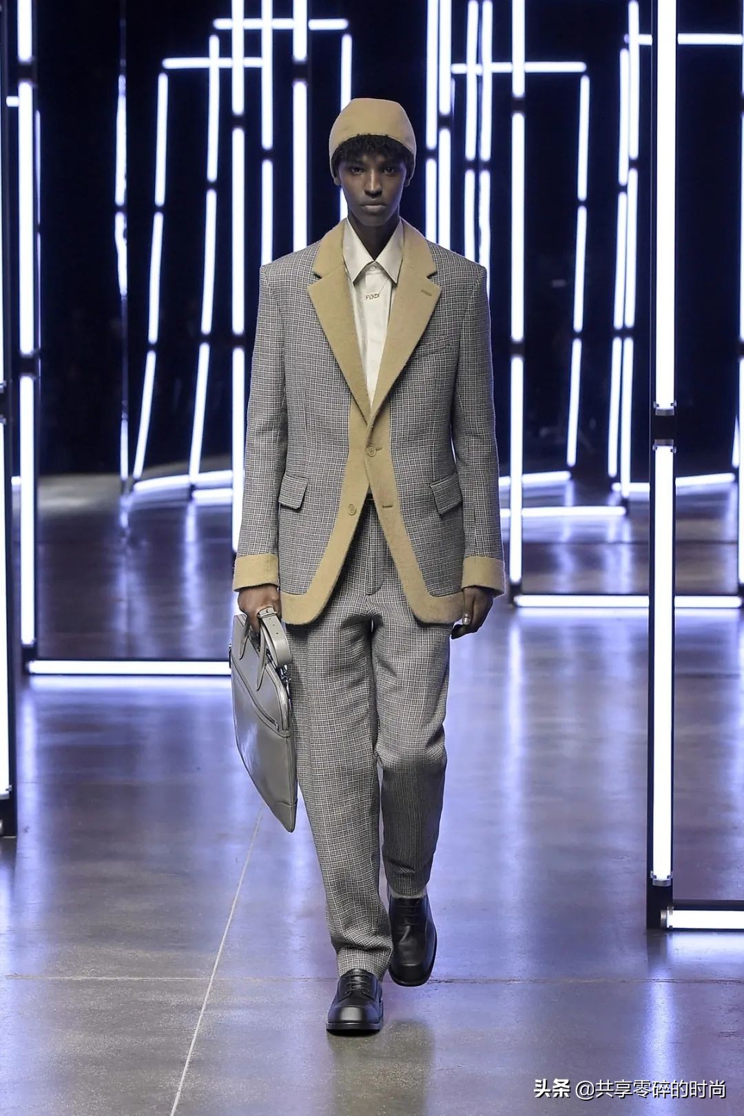 fendi芬迪2023年春夏男装时装秀,最潮流fendi2020秋冬系列时装