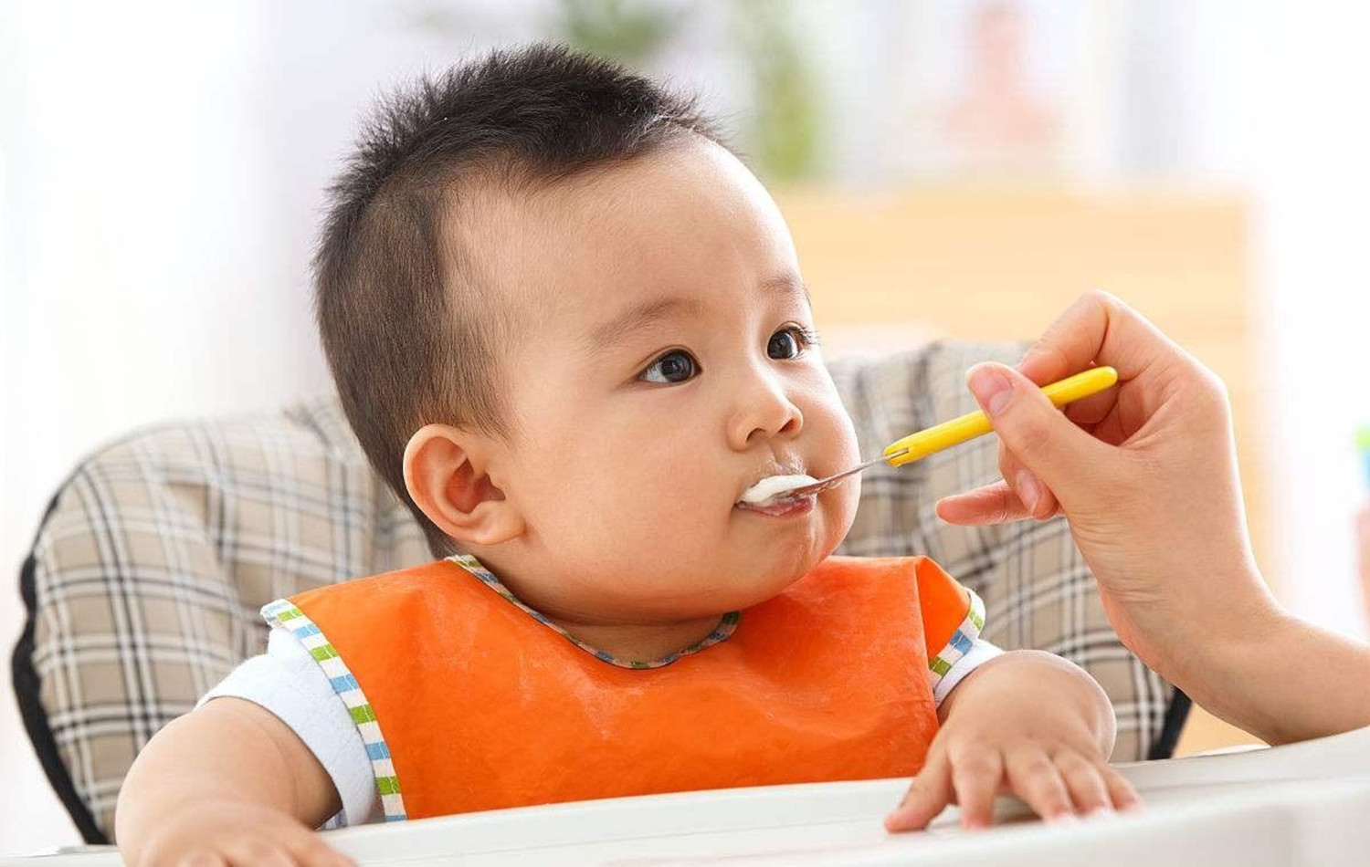 不爱吃蔬菜的宝宝怎么让宝宝吃菜,宝宝不爱吃水果用这一招就够了