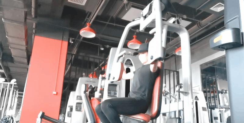 如何改善胸部下垂、外扩等问题？7个动作，让胸看起来挺拔、饱满