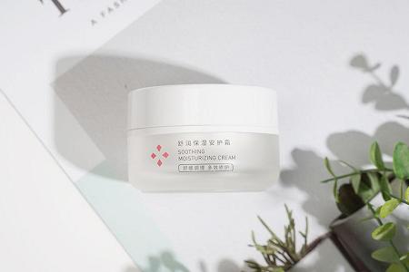 大牌保湿敏感肌护肤品推荐,敏感肌肤的护肤品推荐哪个牌子