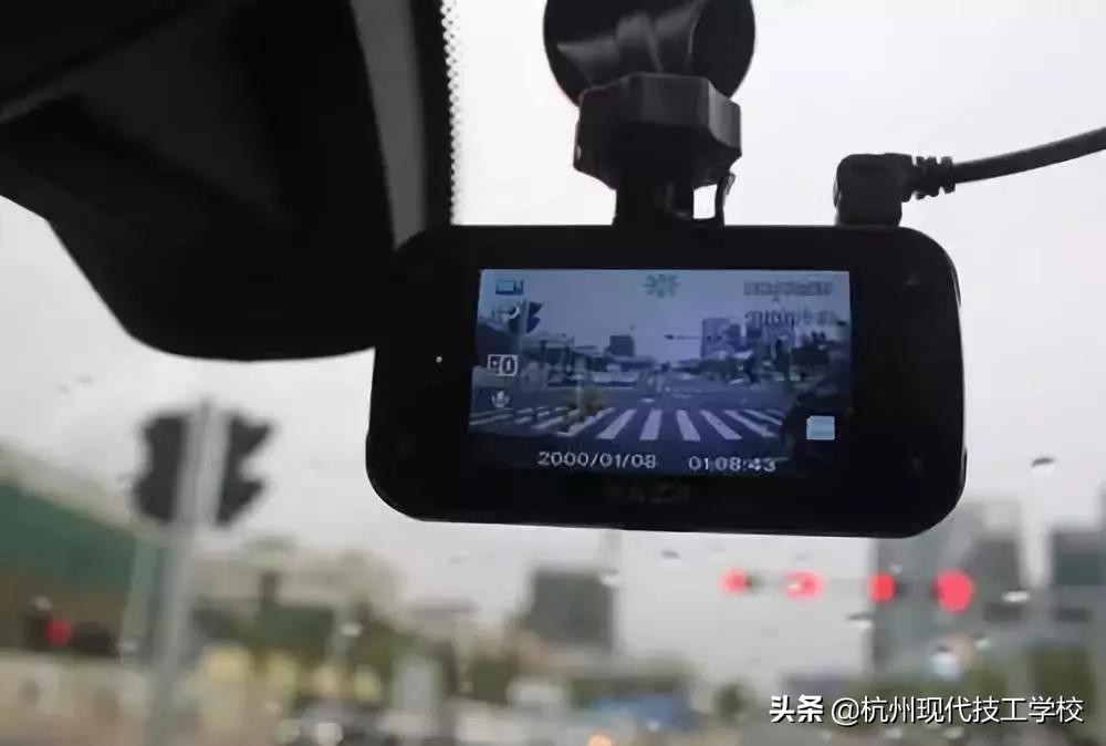 买车后需要哪些小物件,买车后实用的配件