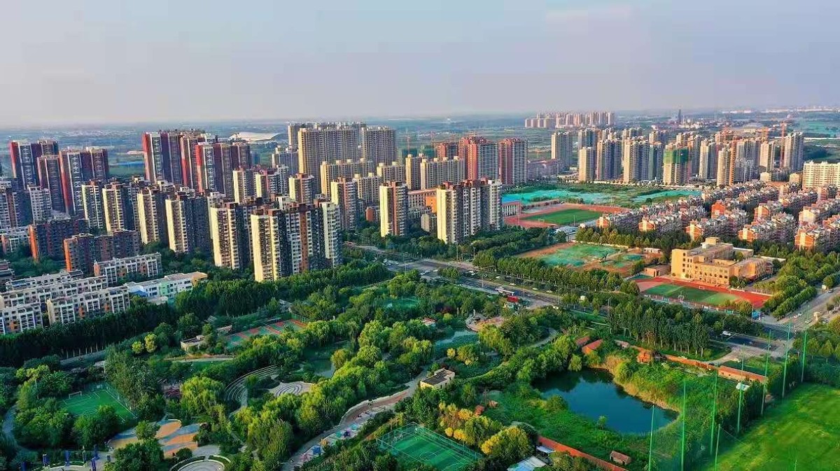 稳站东站片区头排，天鸿万象东方究竟是哪里吸引了购房者？