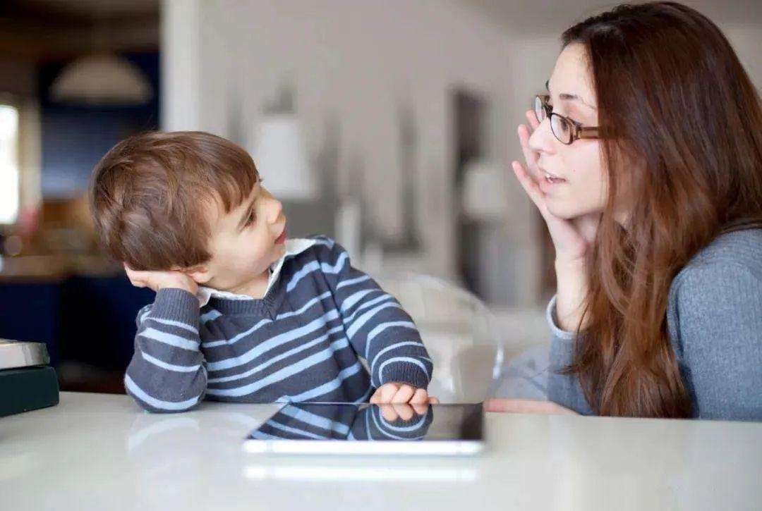 孩子说话磕巴,孩子说话磕巴怎么纠正