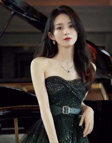 学渣美术生笔下明星素描：吴亦凡忍了，王一博肖战肯定不是黑粉