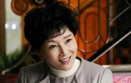 6对撞名女星，同名不同命，有人处成姐妹，有人无辜受牵连