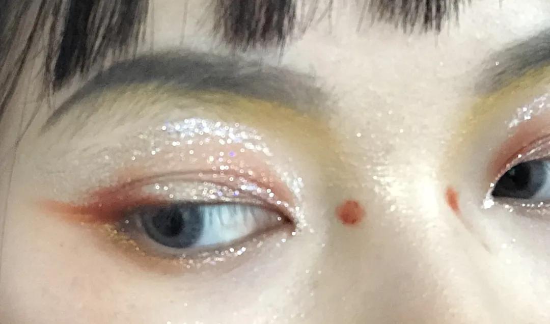 口罩也挡不住我的美，切磋1/2张脸你选谁