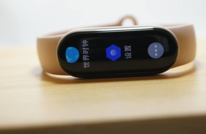 小米手环6和华为手环6pro哪个好,小米手环6测评有什么功能