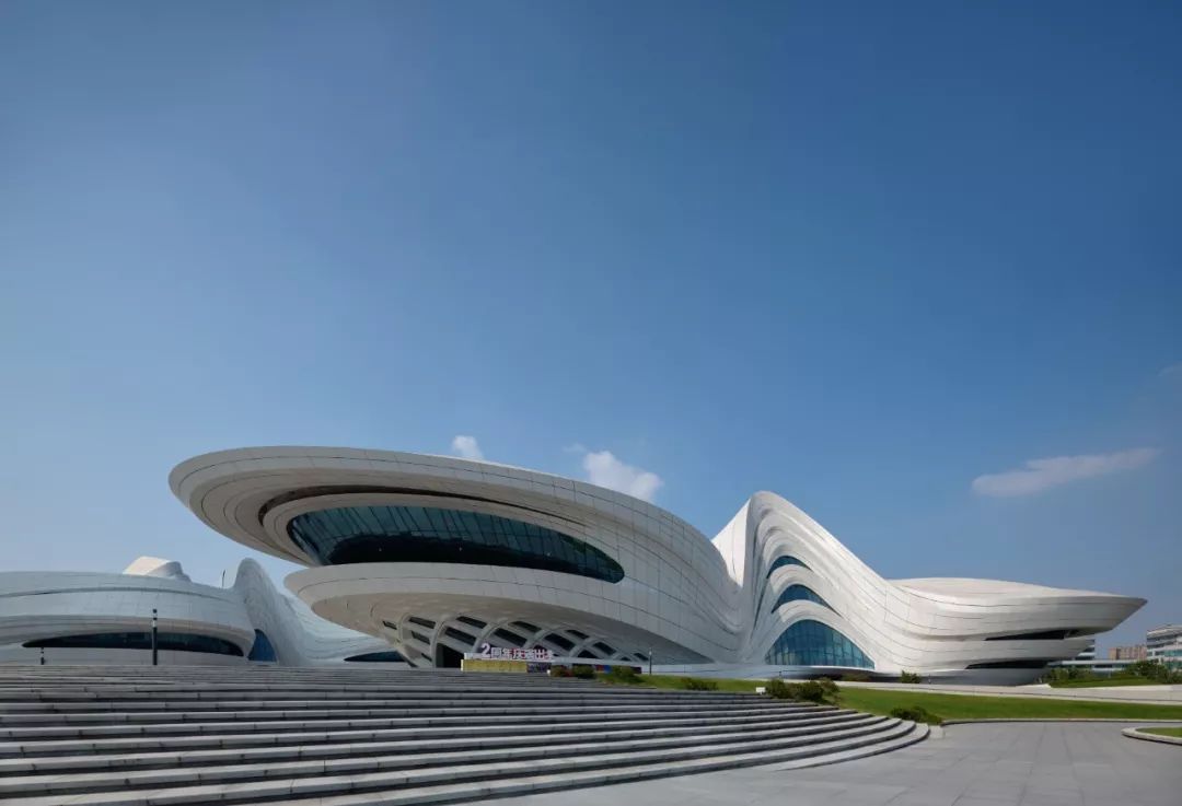 长沙梅溪湖国际艺术中心建筑,长沙梅溪湖国际艺术中心效果图