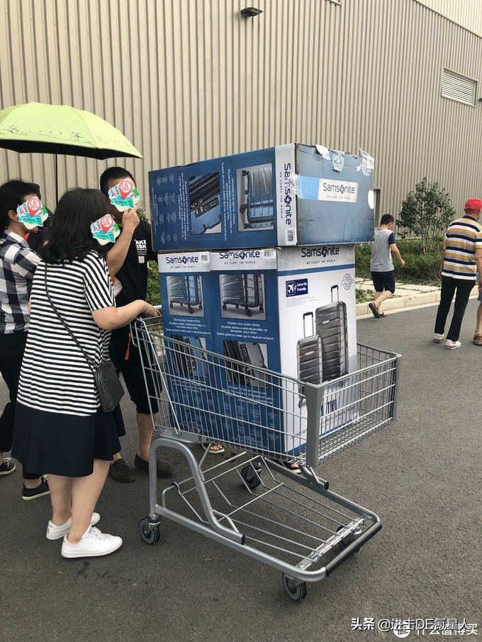 costco开业4小时被挤爆,costco开业一周被玩坏