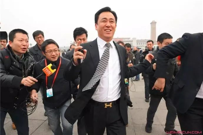 恒大2021年经营性亏损1137.5亿元,上半年亏损超百亿