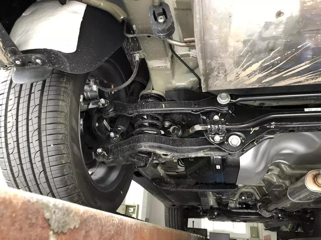 起亚智跑2.4测评,试驾智跑2.0高配