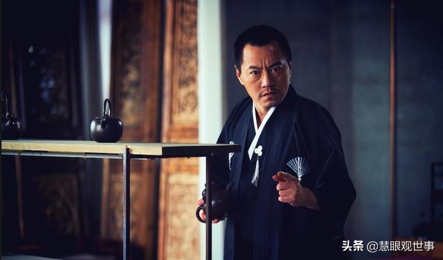 《侯海洋基层风云》中的赵海为什么很色？