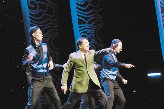 冯巩牛群的相声以前和现在,牛群冯巩全部相声以前和现在
