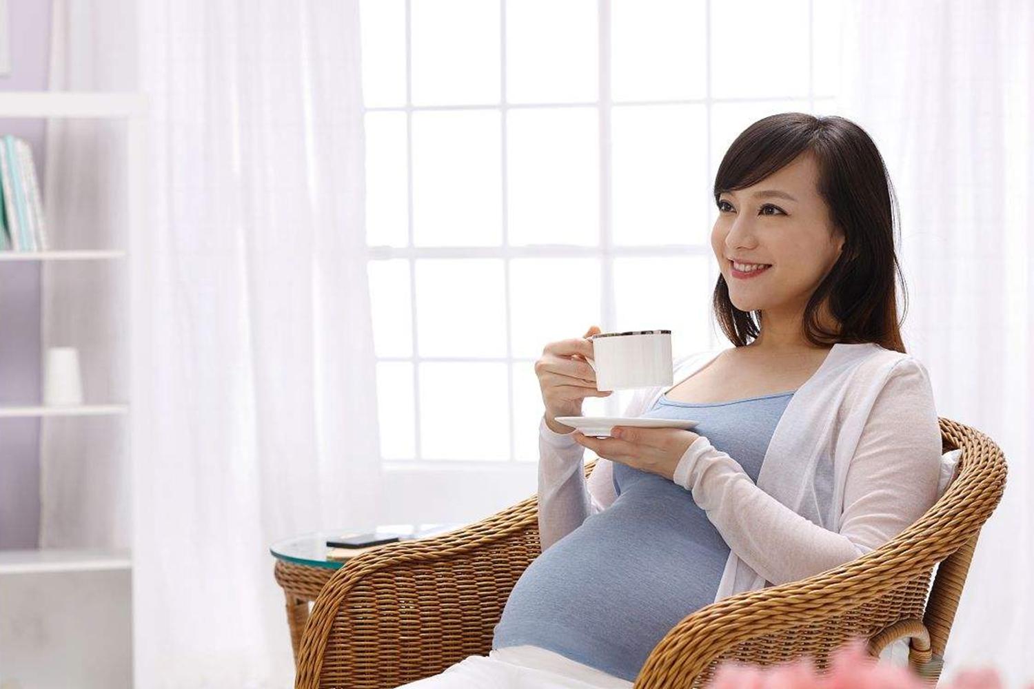 为什么说有人怀孕了羊水破了,羊水为什么叫羊水