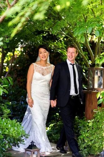 扎克伯格为什么要娶自己的老婆,扎克伯格谈妻子是最美的