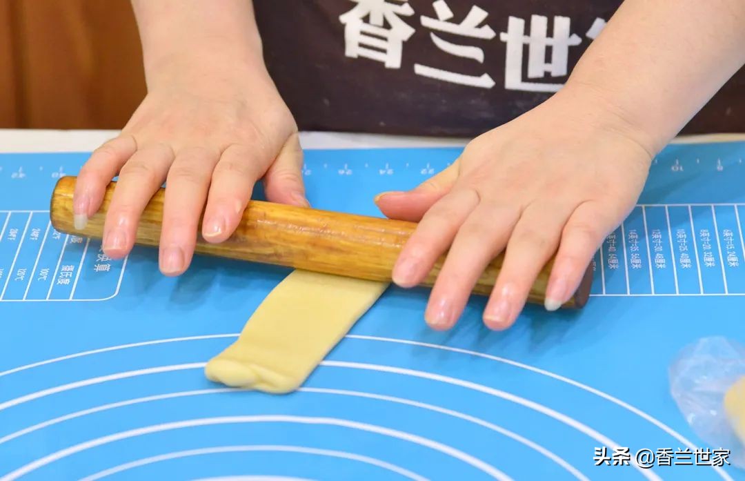 用什么品种玫瑰花做鲜花饼好吃,香兰的做法视频教程