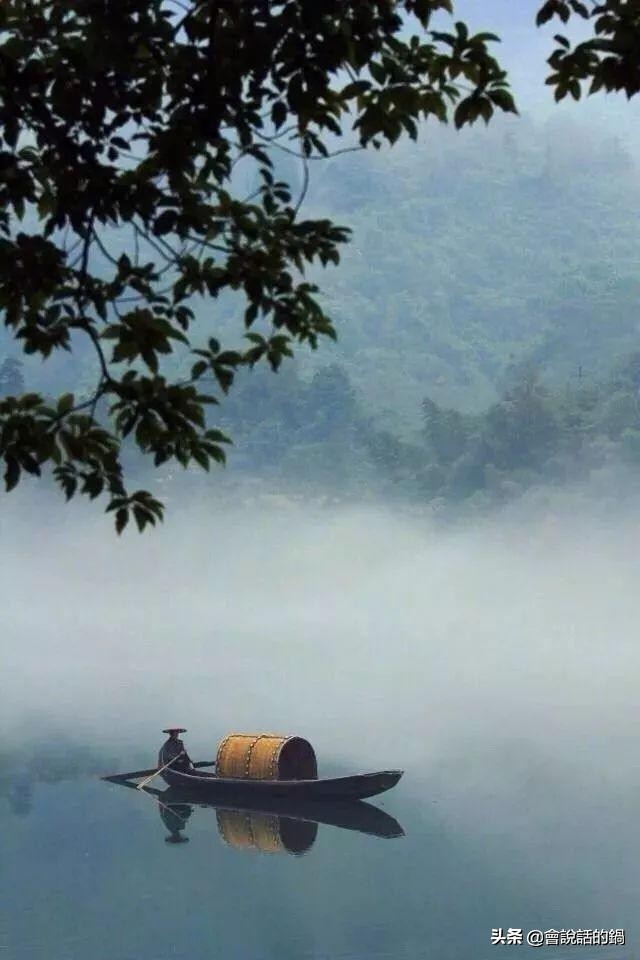 分析王勃的送杜少府之任蜀州,王勃的送杜少府之任蜀州是给谁的