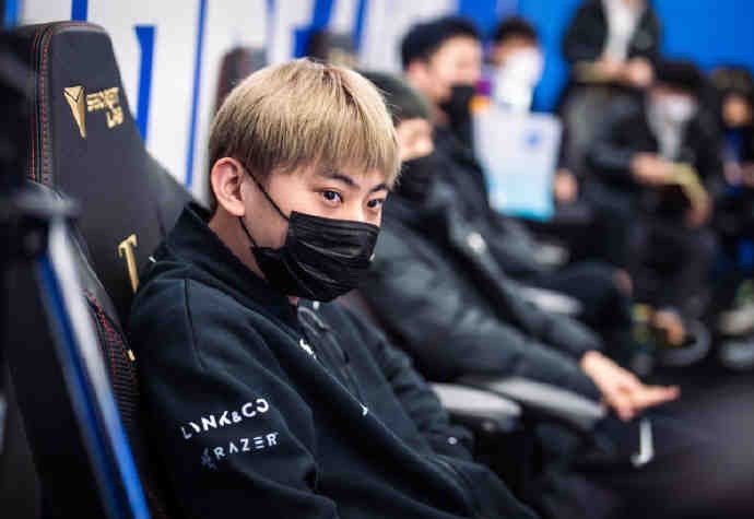 rng和阿乐最新视频,lngrng上单阿乐第一视角