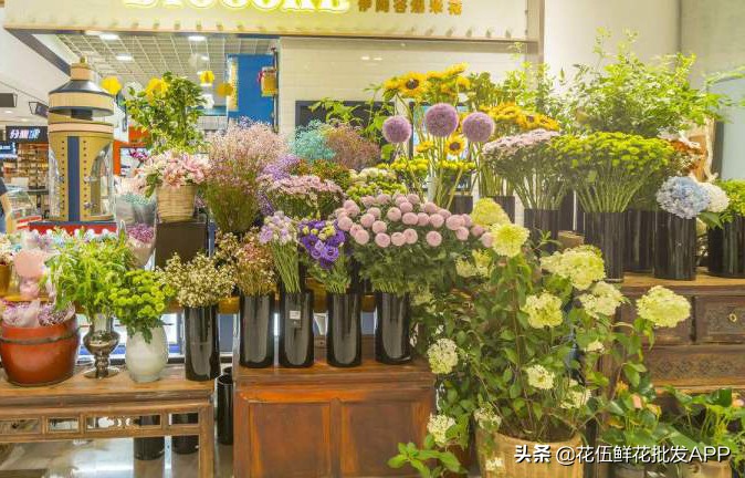 花艺师找工作如何分辨花店好不好,花艺师培训班零基础免费学开花店