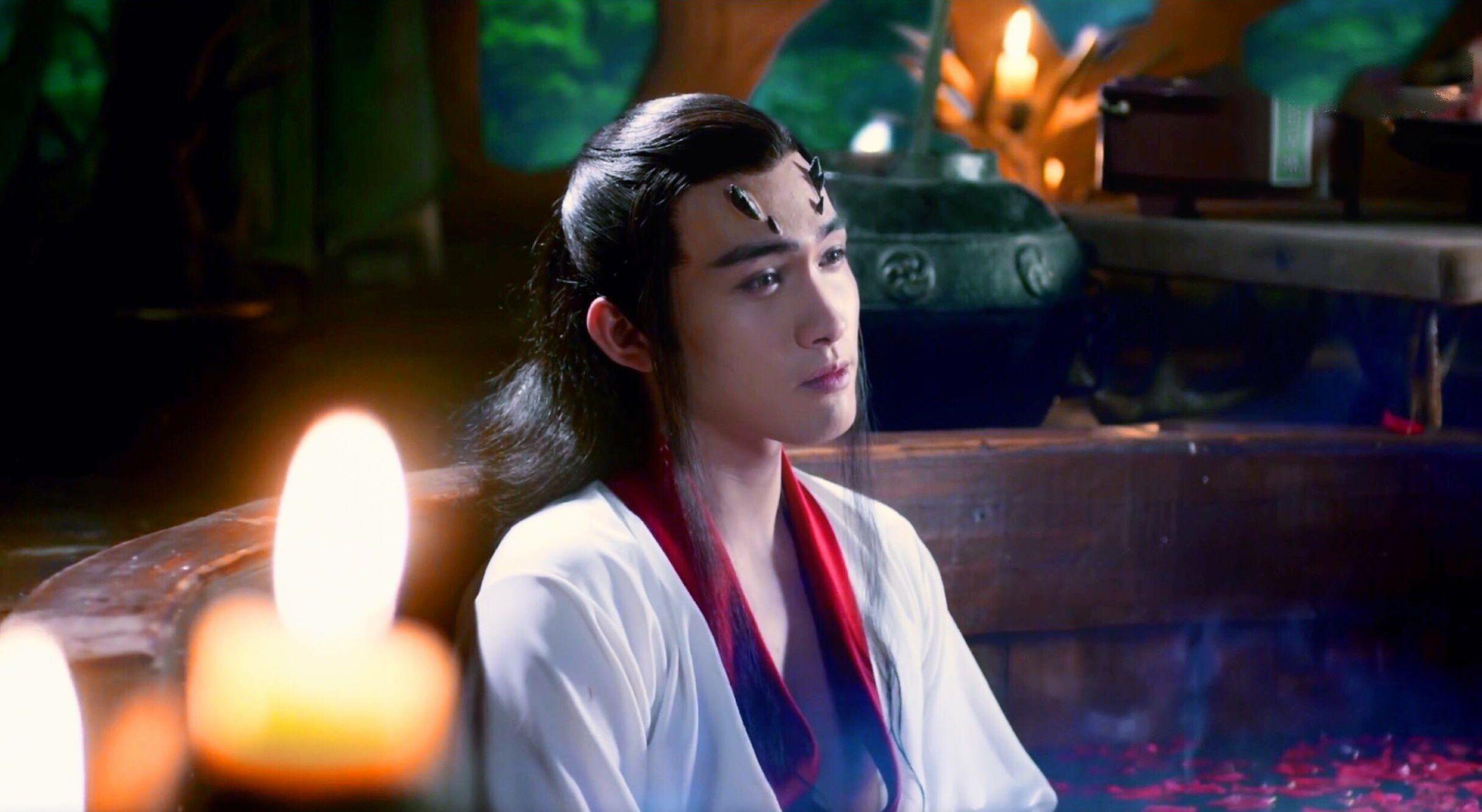 三生三世十里桃花离镜喜欢的女人,三生三世十里桃花离镜婢女泡温泉