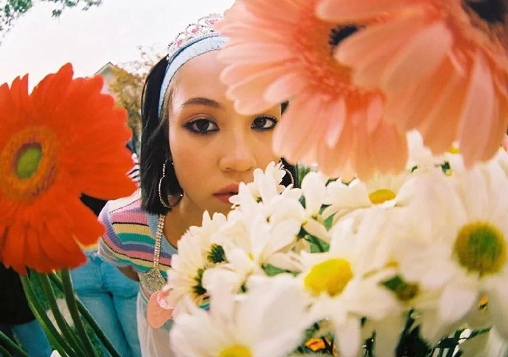 宋妍霏阿迪达斯丝带鞋,宋妍霏阿迪达斯鞋子