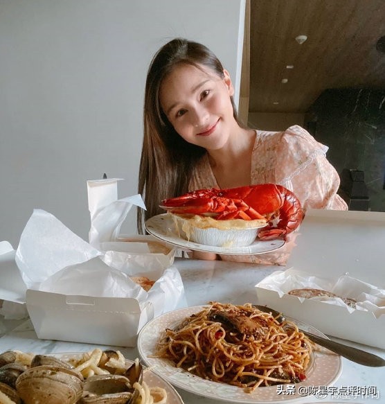 曼谷封城后的泰国偶像们“憋疯了”泰剧外的明星居家才艺大曝光