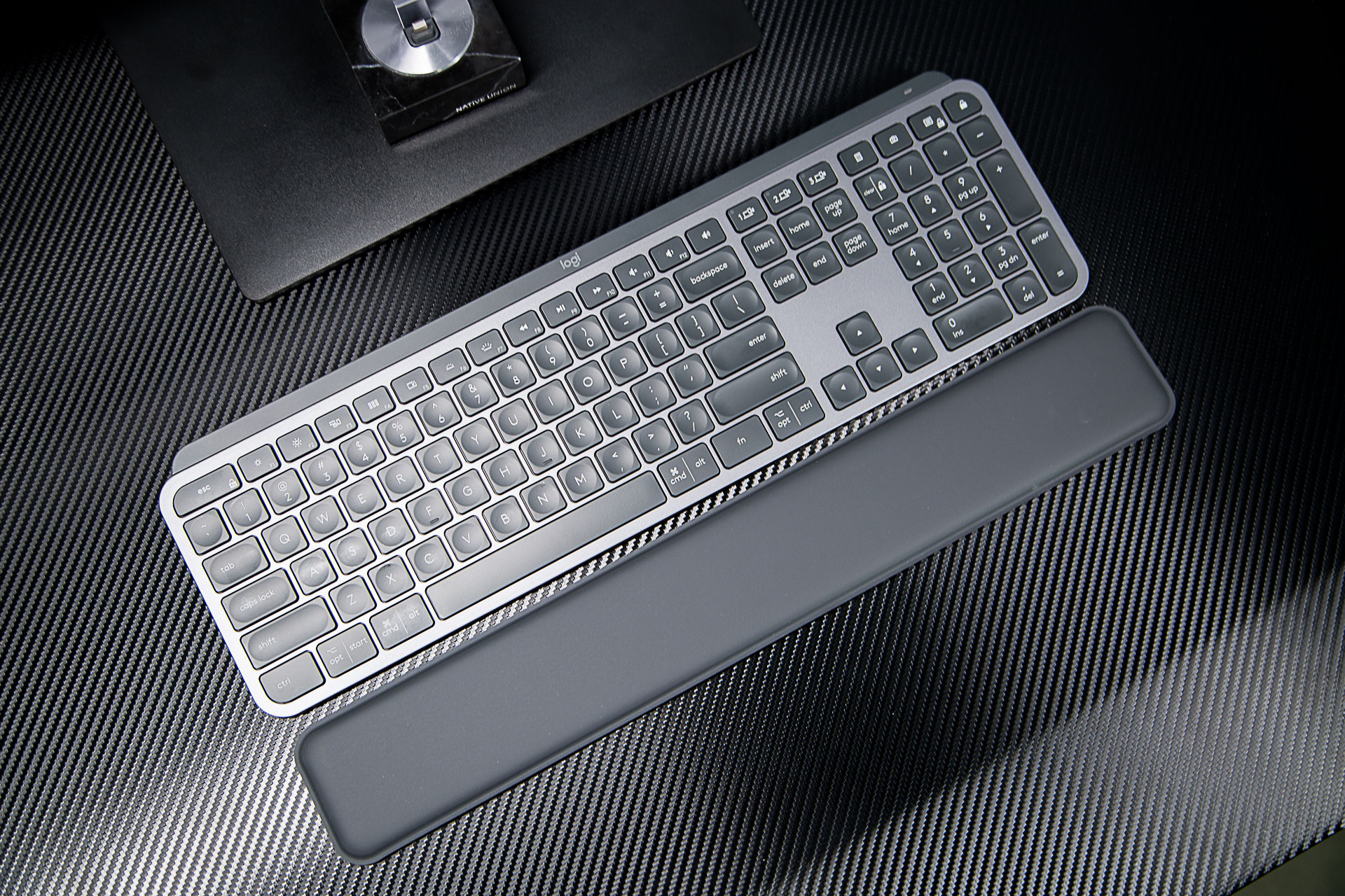 罗技mxmaster2s蓝牙连接电脑,罗技mxmaster2s和3