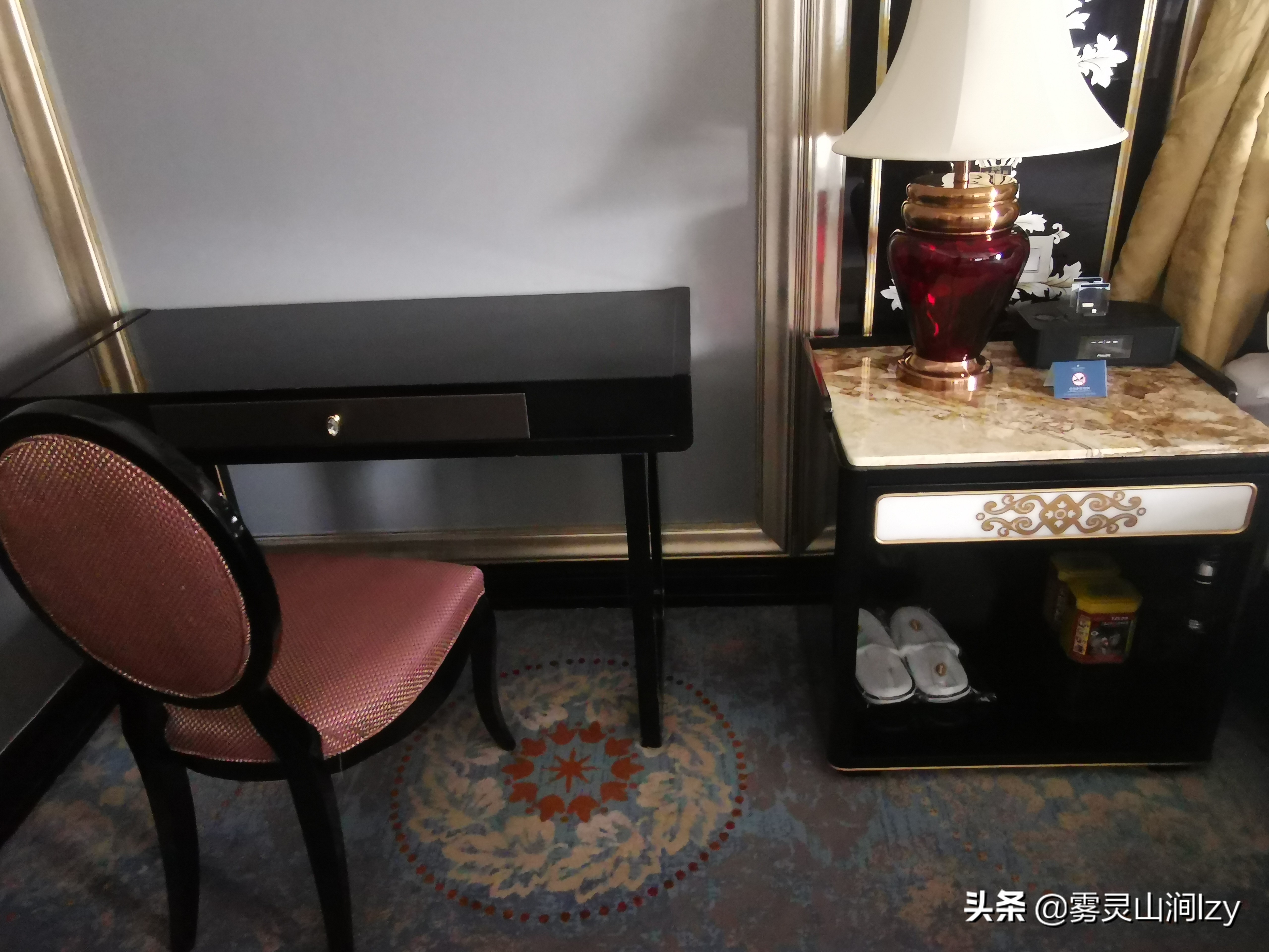 蓝天白云下的雪域高原布达拉宫,蓝天之下日光之城简介