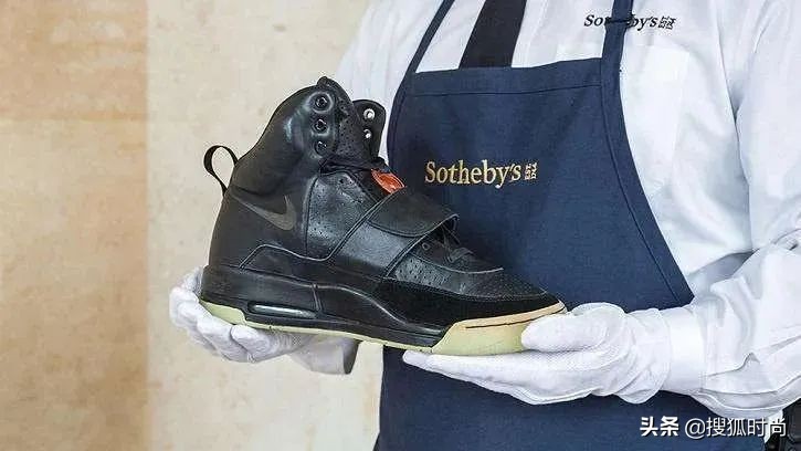 侃爷曝光千双yeezy,一双鞋就能买一套房子