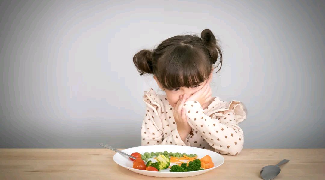 儿童挑食只吃肉不吃菜怎么办,孩子不吃蔬菜挑食不长个子怎么办