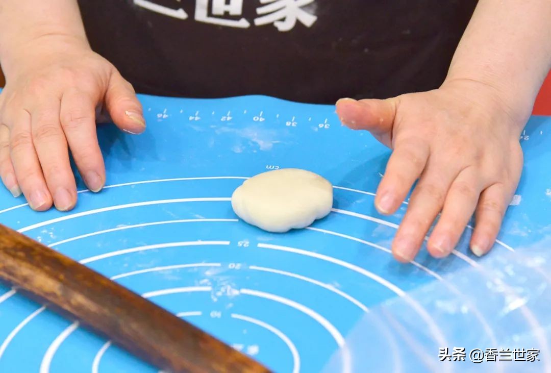 用什么品种玫瑰花做鲜花饼好吃,香兰的做法视频教程
