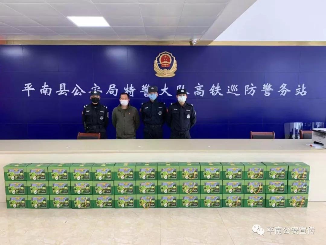你不是一个人在战斗纯乐曲,你不是一个人在战斗朗诵
