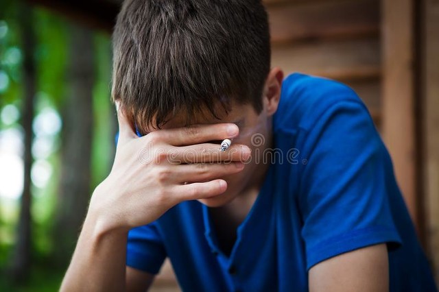 我在产房你却去奔丧,我在产房你却去奔丧31