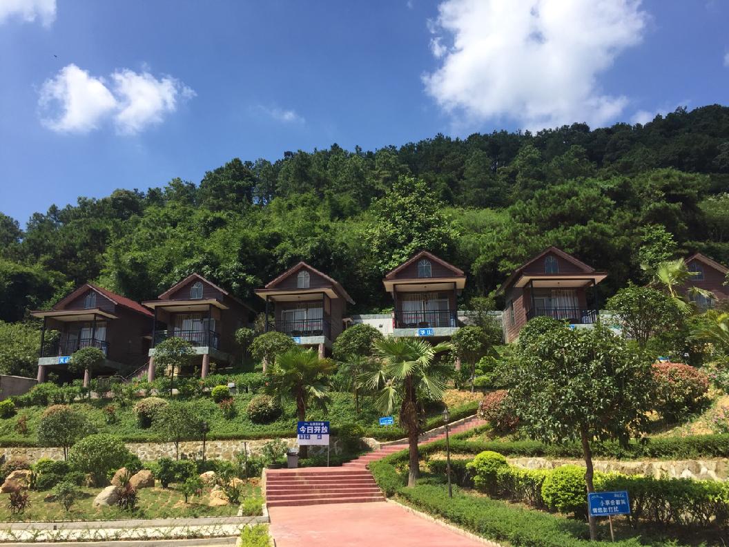 肇庆市四会山湖生态旅游度假景区,四会山湖温泉度假村