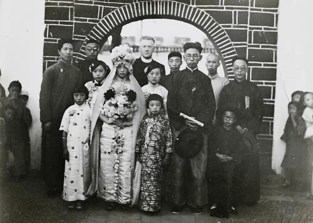 婚纱照民国风军阀婚纱,千年前的婚纱能有多惊艳