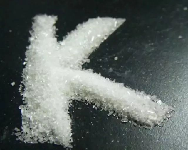 “*粉K**”：由“药”到“毒”的变奏史
