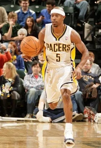 唯快不破！盘点NBA速度最快的十大球星：艾弗森无缘第一