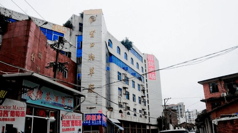 376双鞋，拍出718万人民币！炒鞋圈到底有多疯狂？