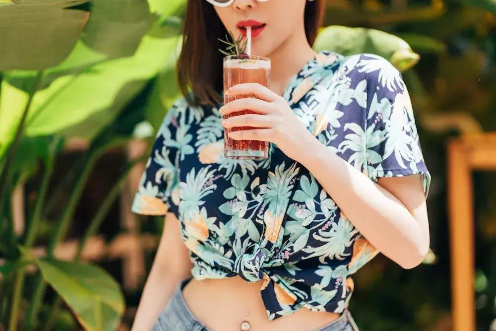 不同场景度假风穿搭攻略,18套度假风穿搭指南