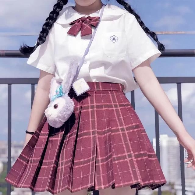 狂揽2500万，Jk制服被疯炒，畸形的圈子是怎么形成的？