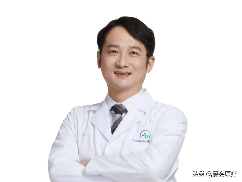 尿出橙色的尿是什么病,尿出的尿是荧光绿色是怎么回事