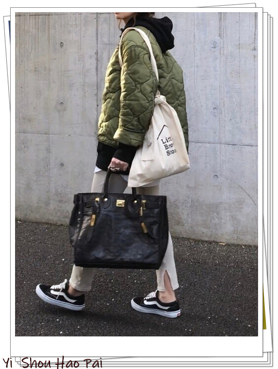 优衣库卫衣穿搭女2020,优衣库keithharingtokyo连帽卫衣