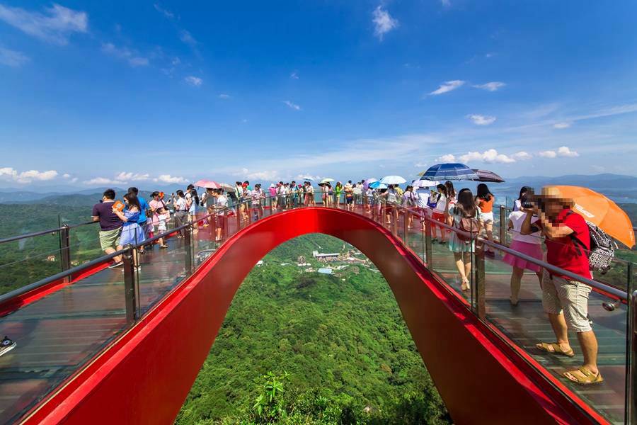 华侨城瀑布酒店房+餐+票，全部只要499！景区VIP通道免排队等你来
