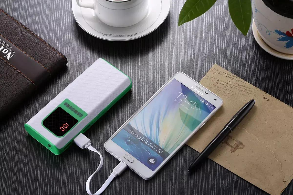 便携式充电宝好看实用容量大,便携高颜值大容量充电宝推荐